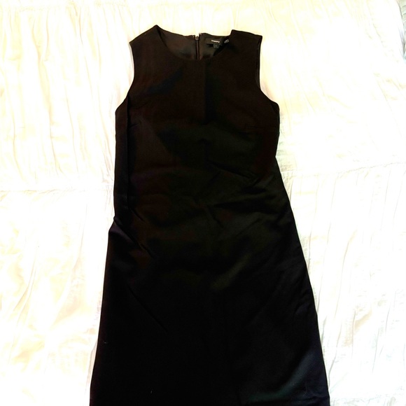 Theory Dresses & Skirts - Theory Black Shift Dress